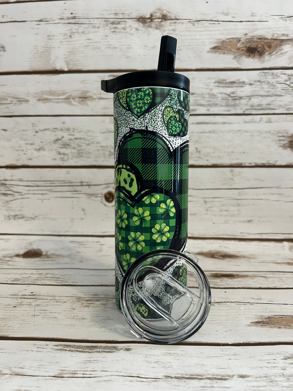 20 oz Skinny Gorgeous Green Hearts that comes with 2 lids 